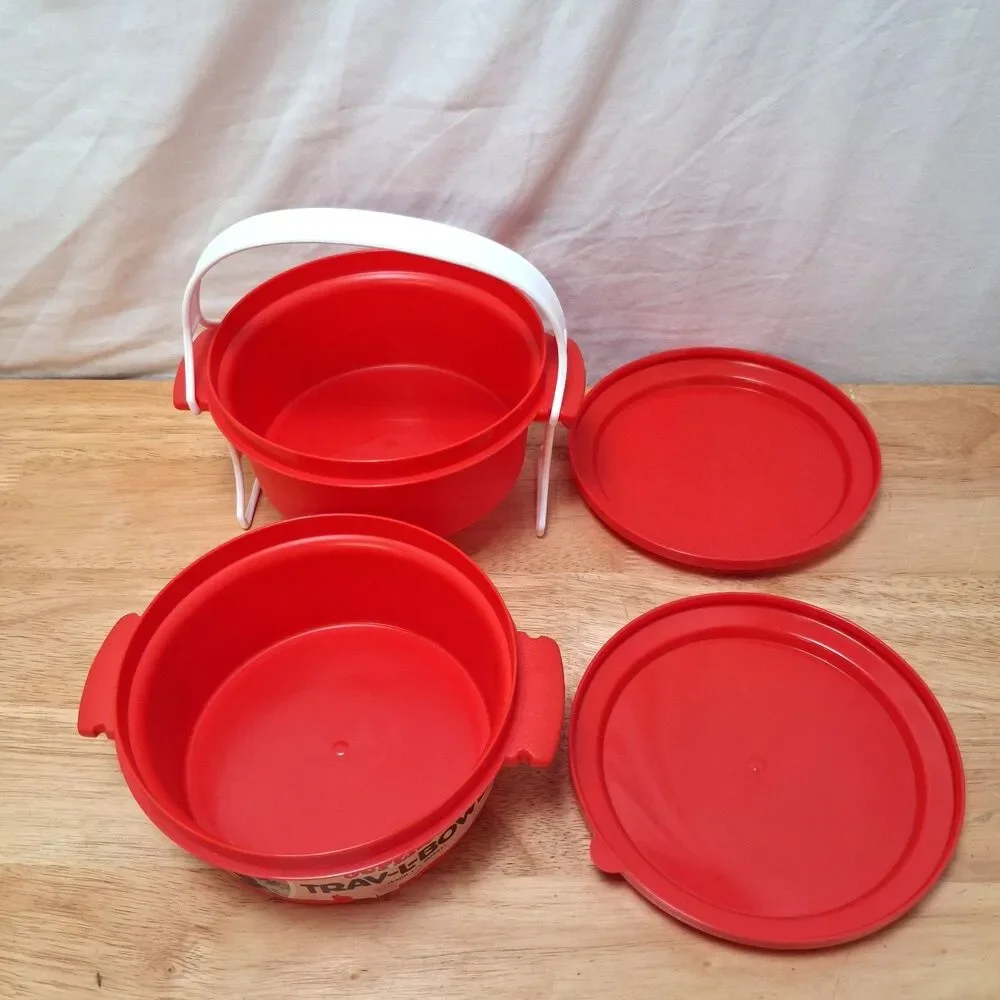 Vintage Superseal TRAV-L-BOWL Plastic 2 Quart Each Kitchen Storage Container Red